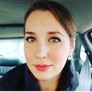 Meet your Posher, Jeannine